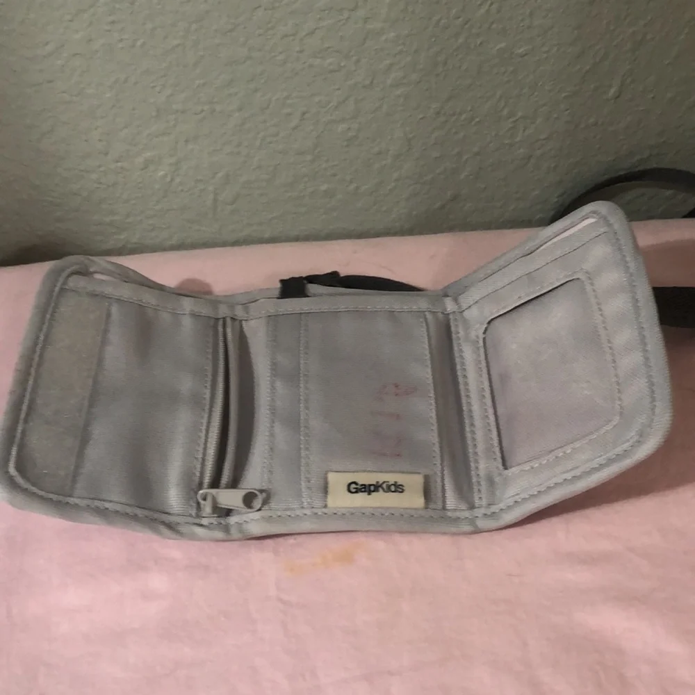 Gap kids Velcro closure kitten wallet